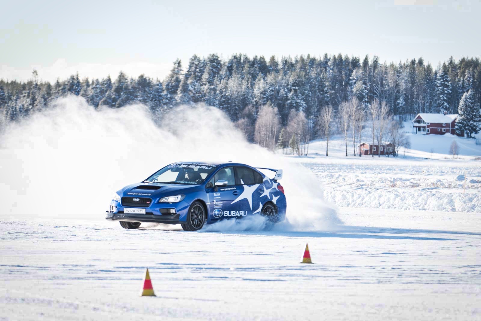 Subaru Driving Experience: Driften auf Eis